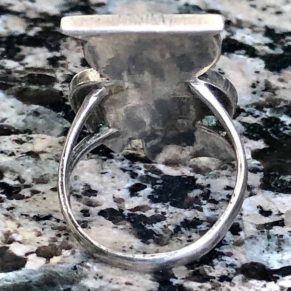 ⭐️💲SOLD💲⭐️ Vintage Sterling Silver & Stones Navajo Owl Ring - Picture 4 of 16